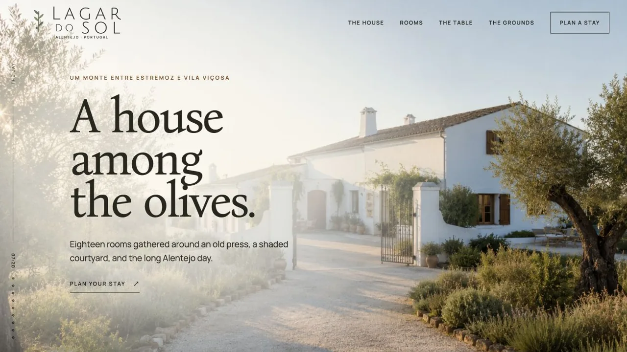 Lagar do Sol homepage featuring a white Alentejo estate among olive trees.